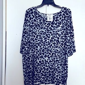 Women’s SS blue/black/grey leopard print tunic top, Sz Lg